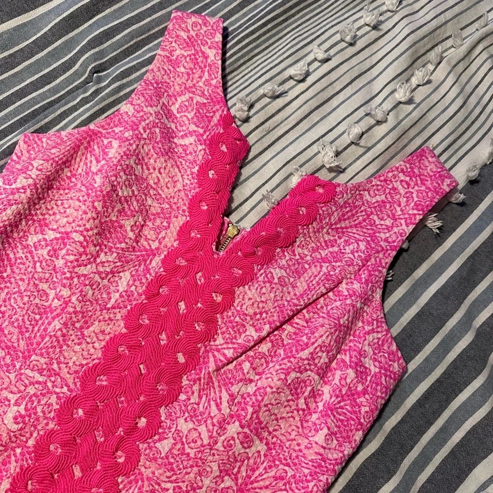 Lily Pulitzer shift dress - Picture 2 of 4